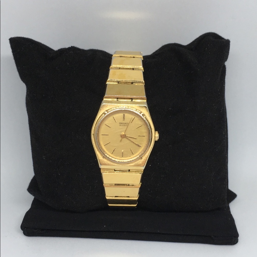Beautiful Vintage Women’s Seiko (2C21-026-01)